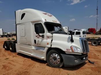  Salvage Freightliner Cascadia 1