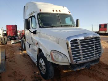  Salvage Freightliner Cascadia 1