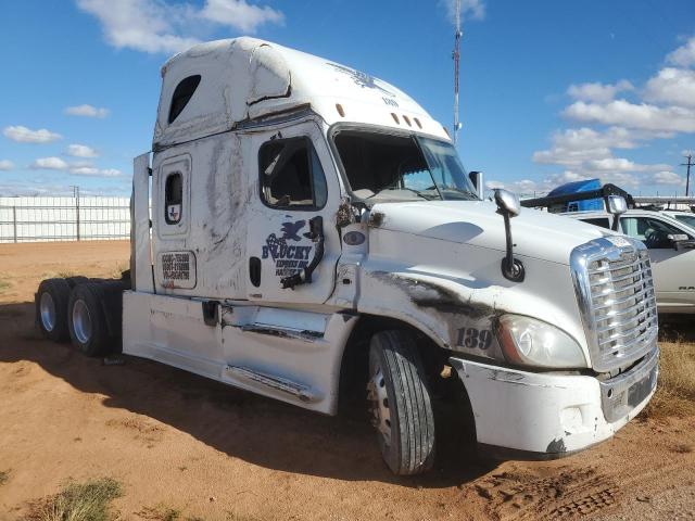  Salvage Freightliner Cascadia 1