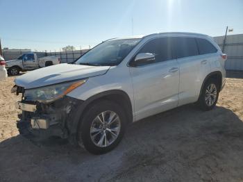  Salvage Toyota Highlander