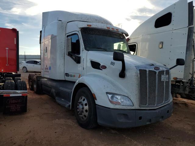  Salvage Peterbilt 579