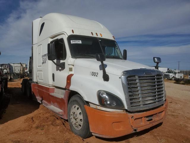  Salvage Freightliner Cascadia 1