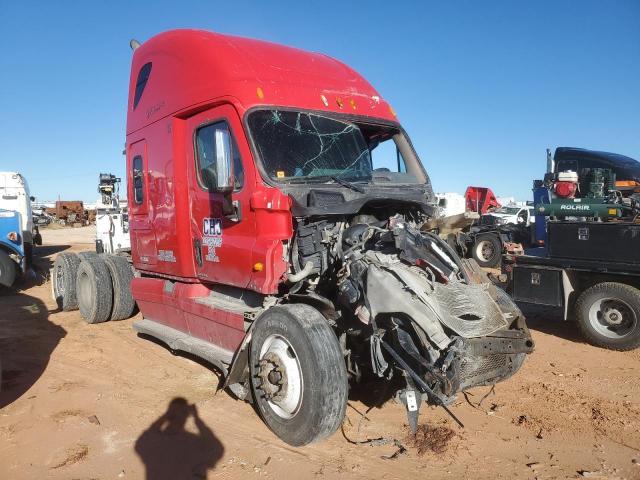  Salvage Freightliner Cascadia 1