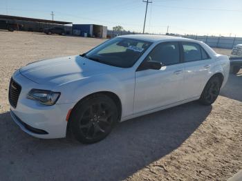  Salvage Chrysler 300