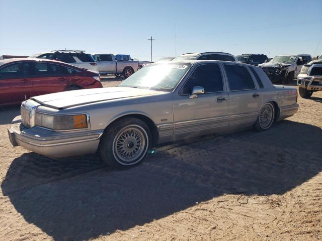  Salvage Lincoln Towncar