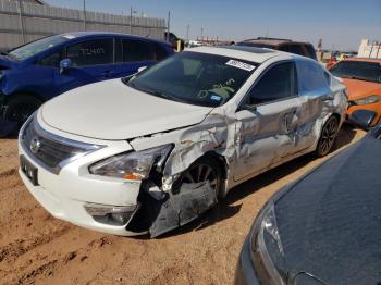  Salvage Nissan Altima