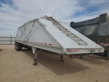  Salvage Maxim Trailer