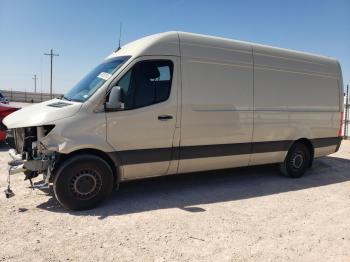  Salvage Mercedes-Benz Sprinter