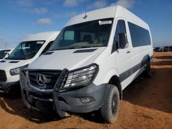  Salvage Mercedes-Benz Sprinter