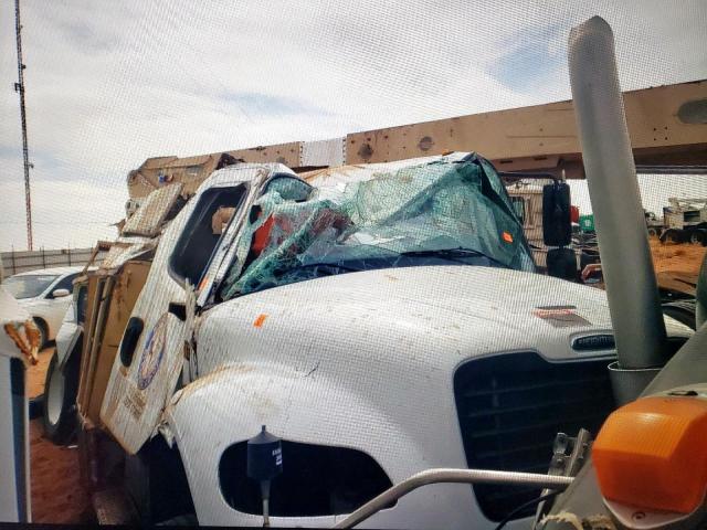  Salvage Freightliner M2 106 Med