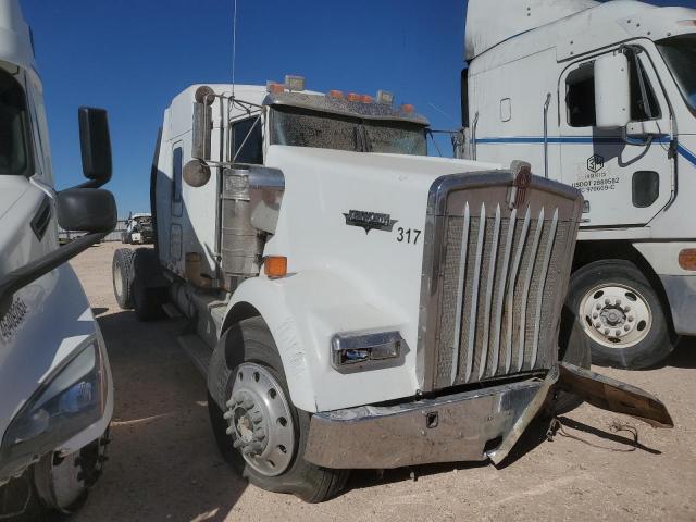  Salvage Kenworth W900