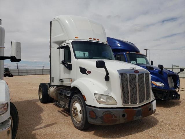 Salvage Peterbilt 579