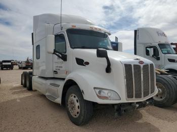  Salvage Peterbilt 579