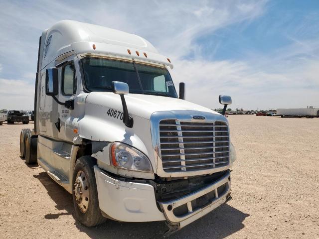  Salvage Freightliner Cascadia 1