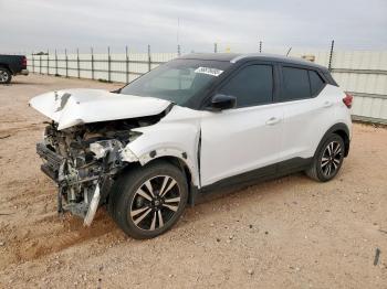  Salvage Nissan Kicks