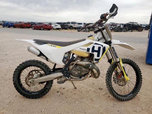  Salvage Husqvarna Motorcycle