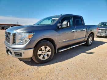  Salvage Nissan Titan