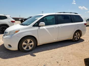  Salvage Toyota Sienna