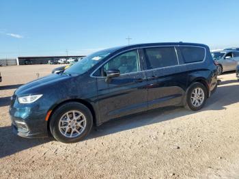  Salvage Chrysler Pacifica