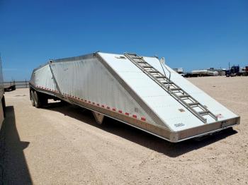  Salvage Maxx Trailer