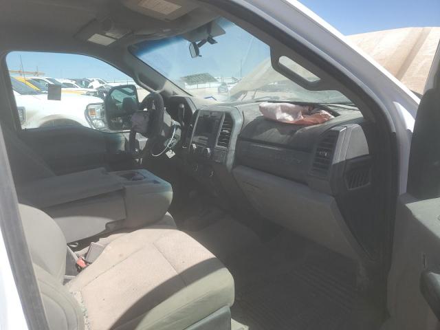 Ford F-550 Super Duty Image 8