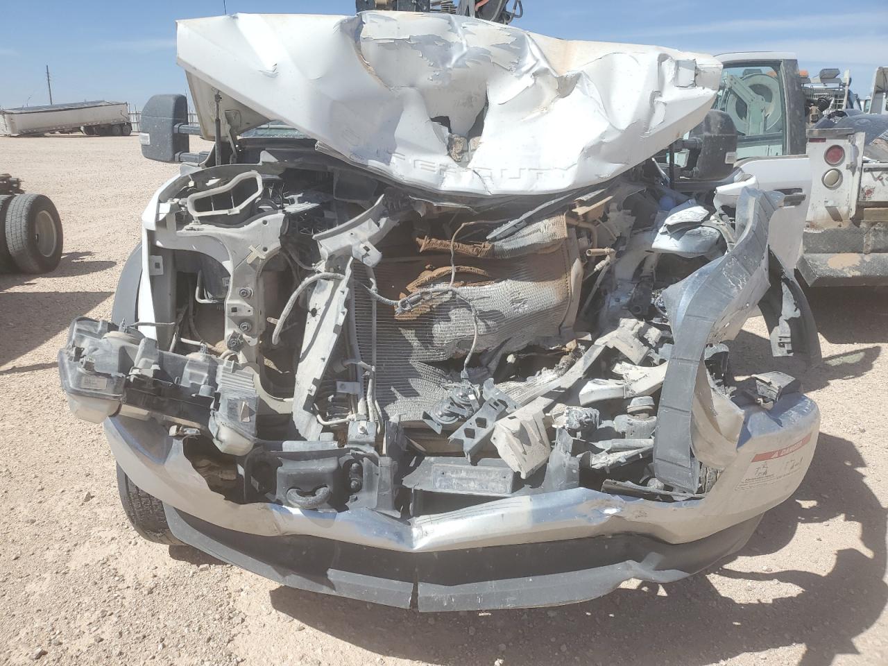 Ford F-550 Super Duty Image 10