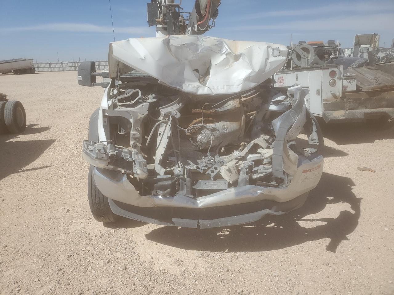 Ford F-550 Super Duty Image 4