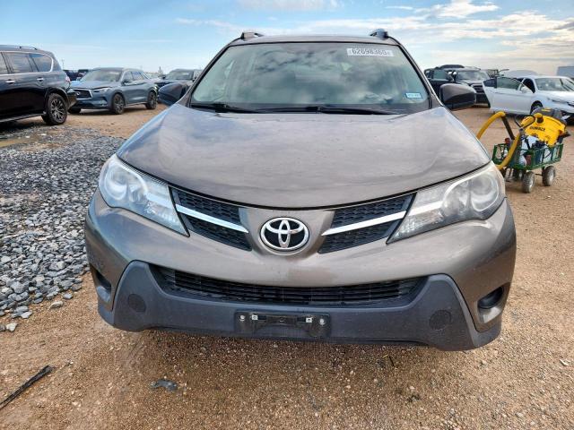 Toyota RAV4 Le Image 9