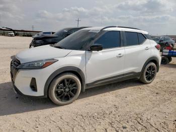  Salvage Nissan Kicks