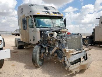  Salvage Freightliner Cst120