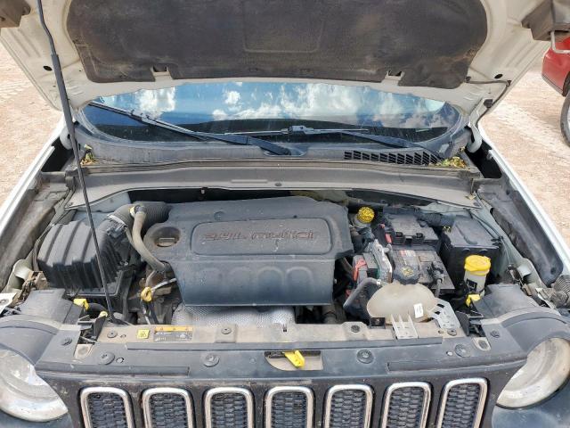 Jeep Renegade Latitude Image 8