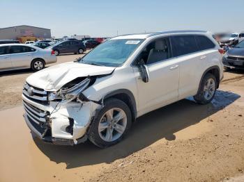  Salvage Toyota Highlander