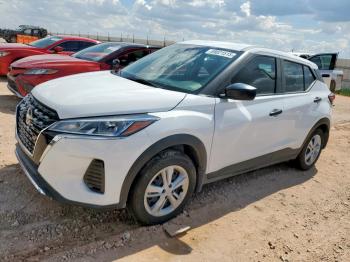  Salvage Nissan Kicks
