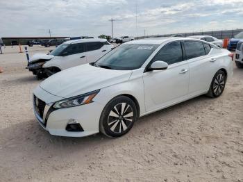  Salvage Nissan Altima