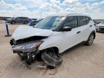  Salvage Nissan Kicks