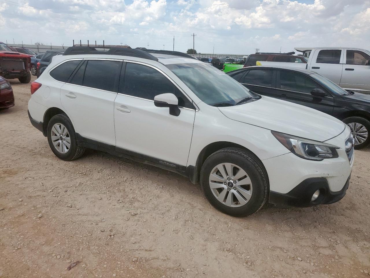 Subaru Outback 2.5i Premium Image 3