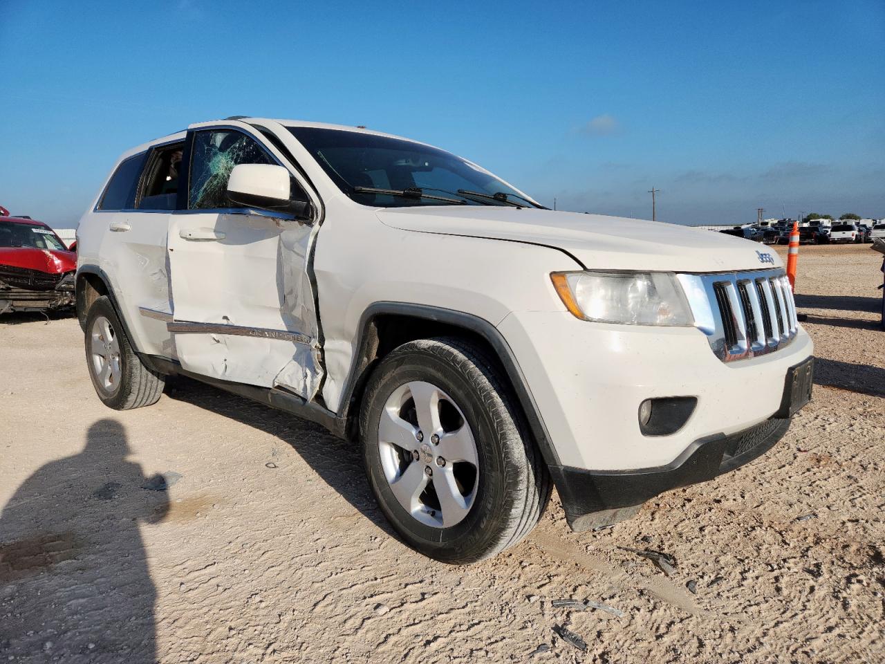 Jeep Grand Cherokee Laredo Image 2