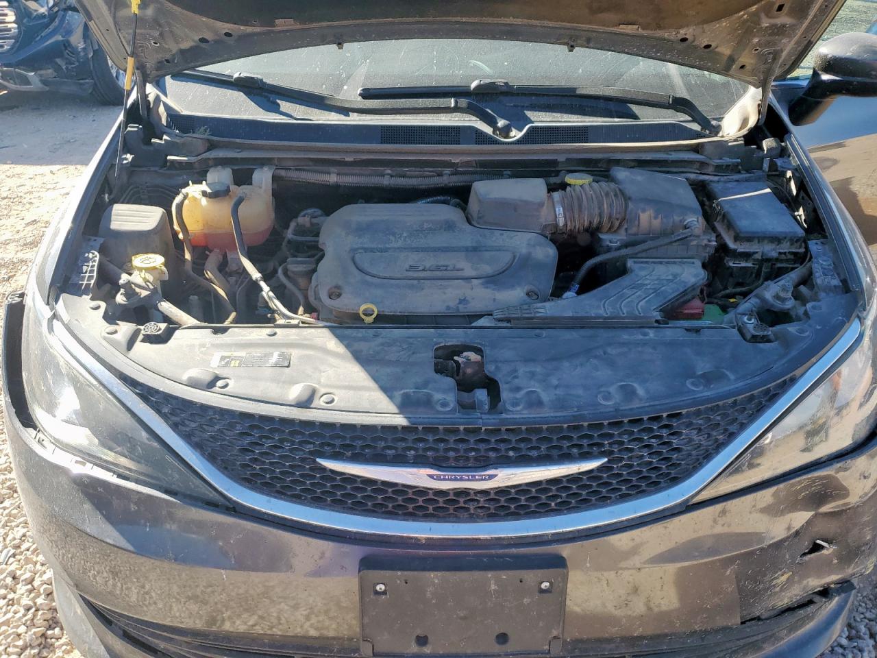 Chrysler Minivan Lxi Image 12