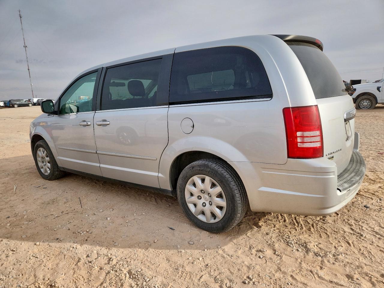 Chrysler Minivan Lx Image 5