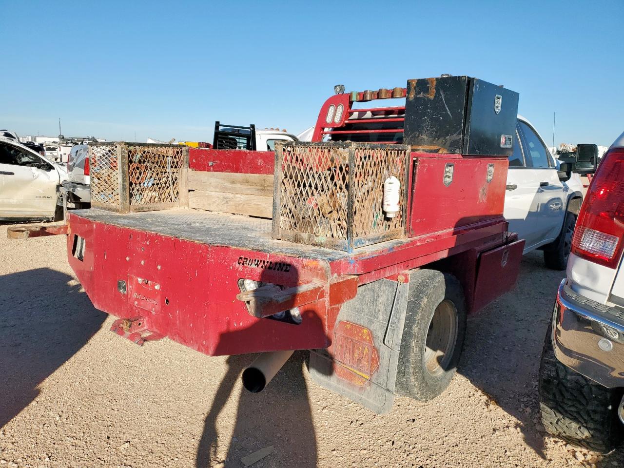 Chevrolet Silverado K3500 Image 6