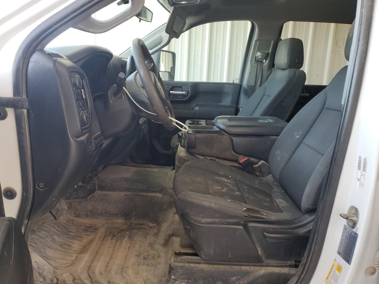 Chevrolet Silverado K3500 Image 9