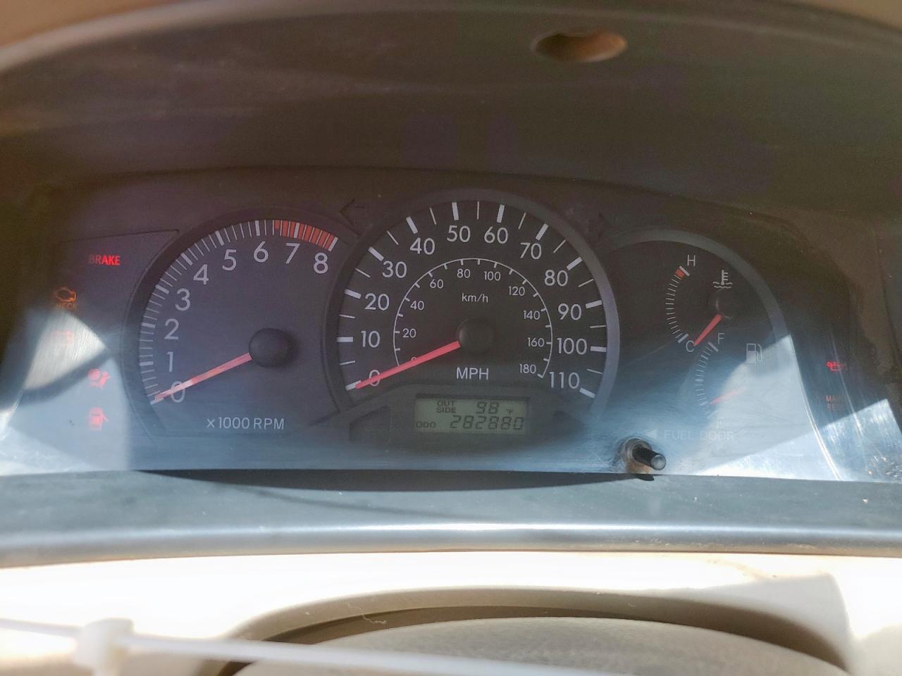 Toyota Corolla Ce Image 7