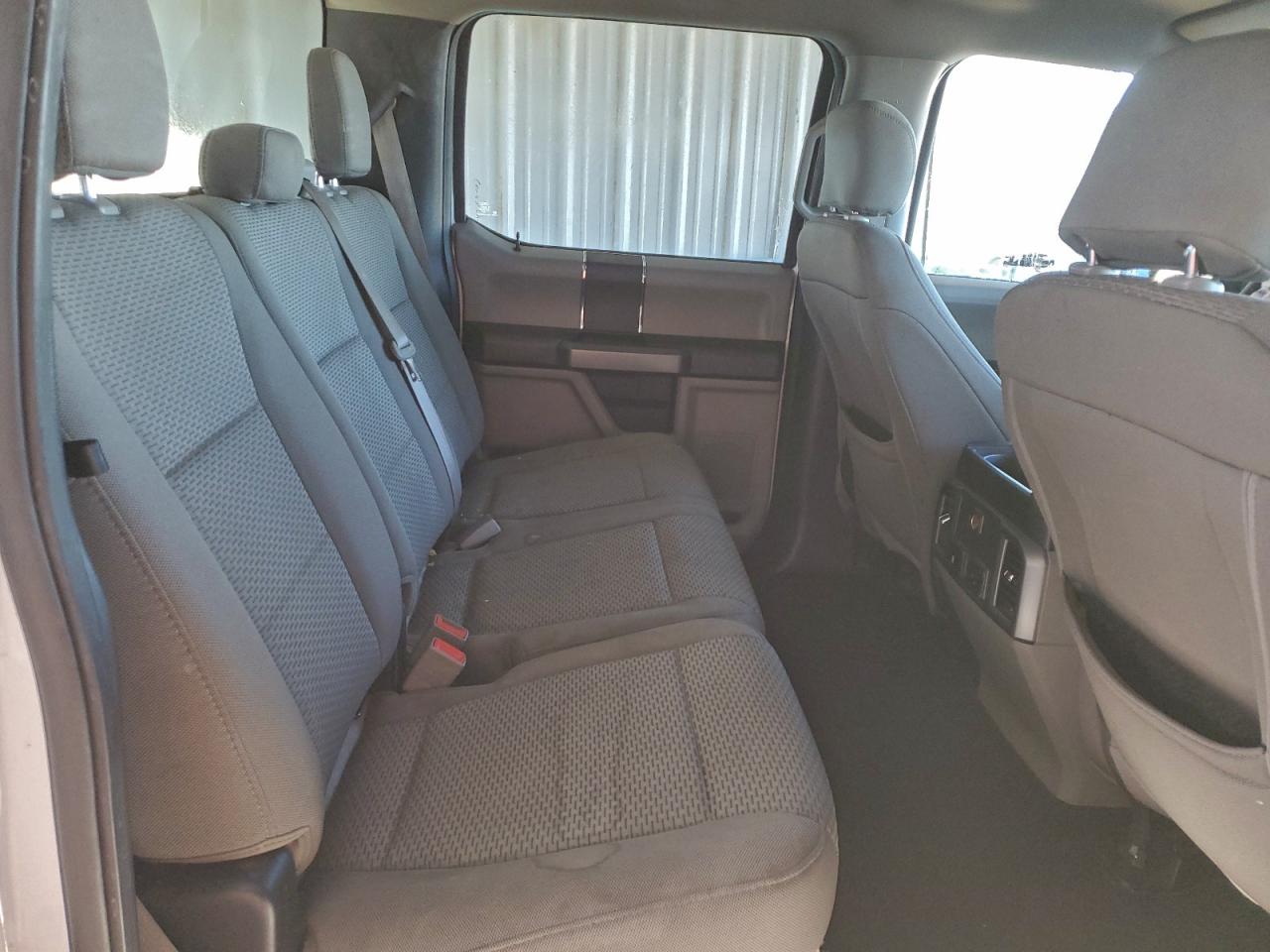 Ford F-150 Supercrew Image 9