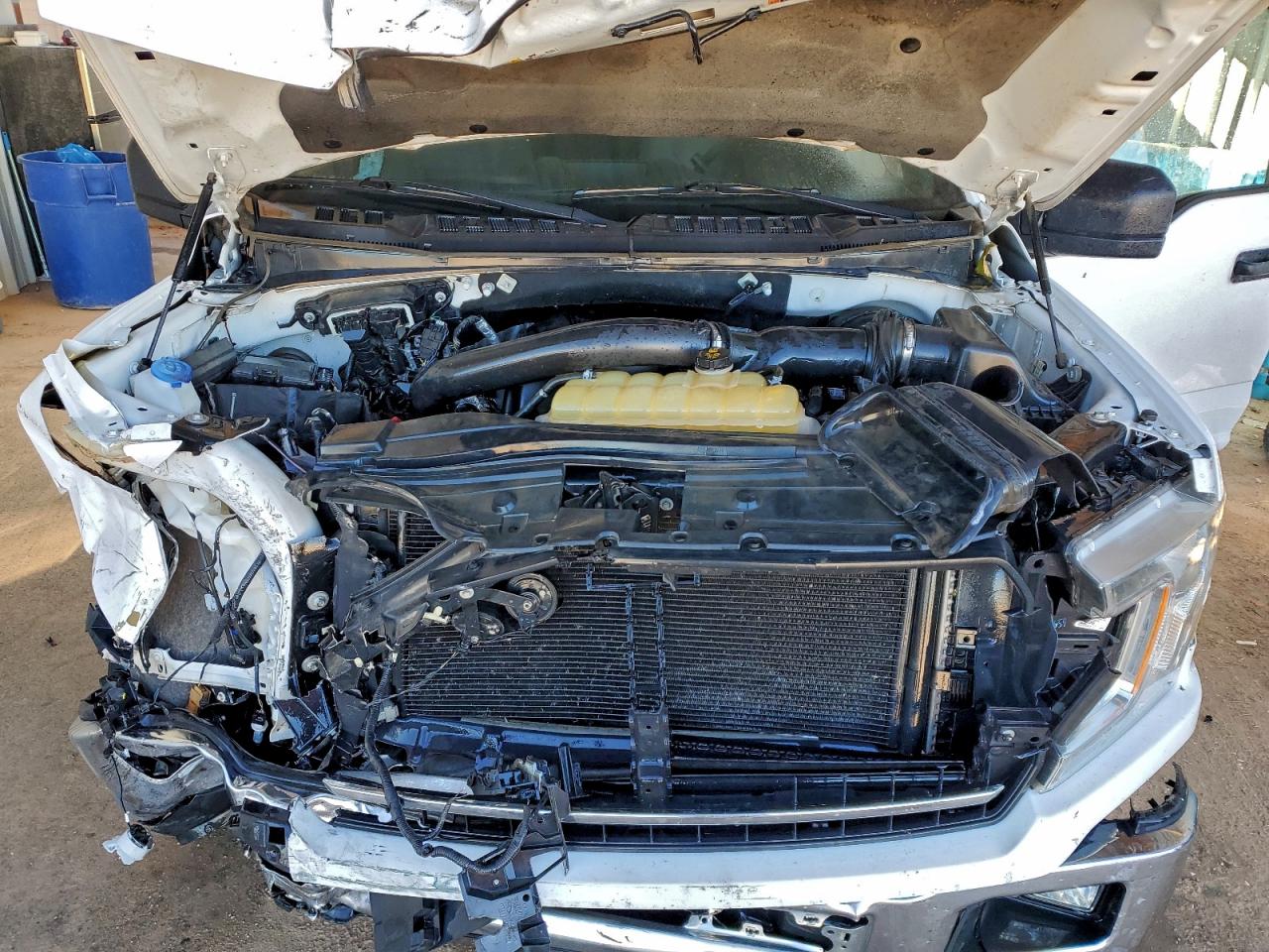 Ford F-150 Supercrew Image 7