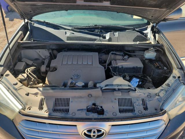 Toyota Highlander Base Image 11