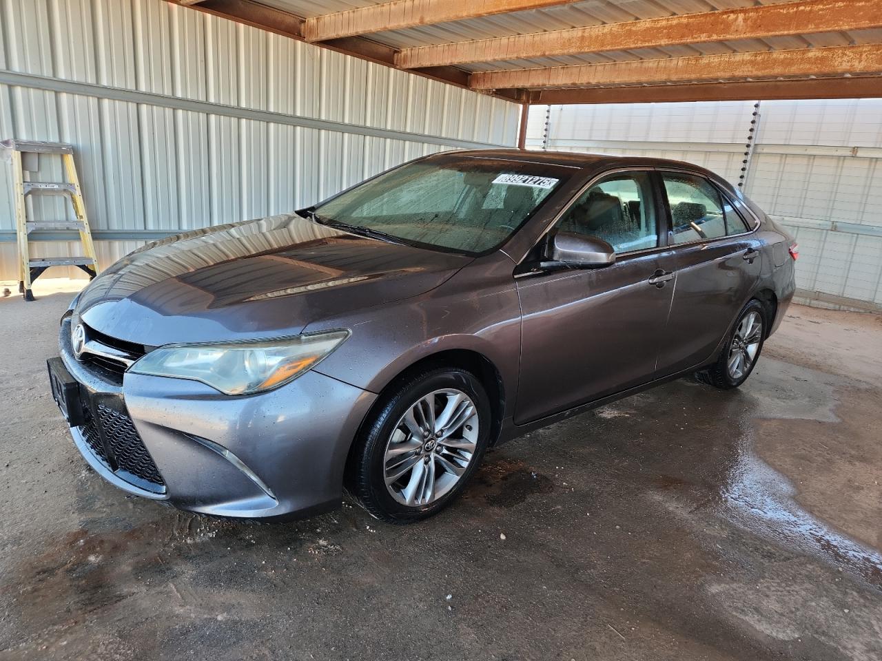 Toyota Camry Le Image 1
