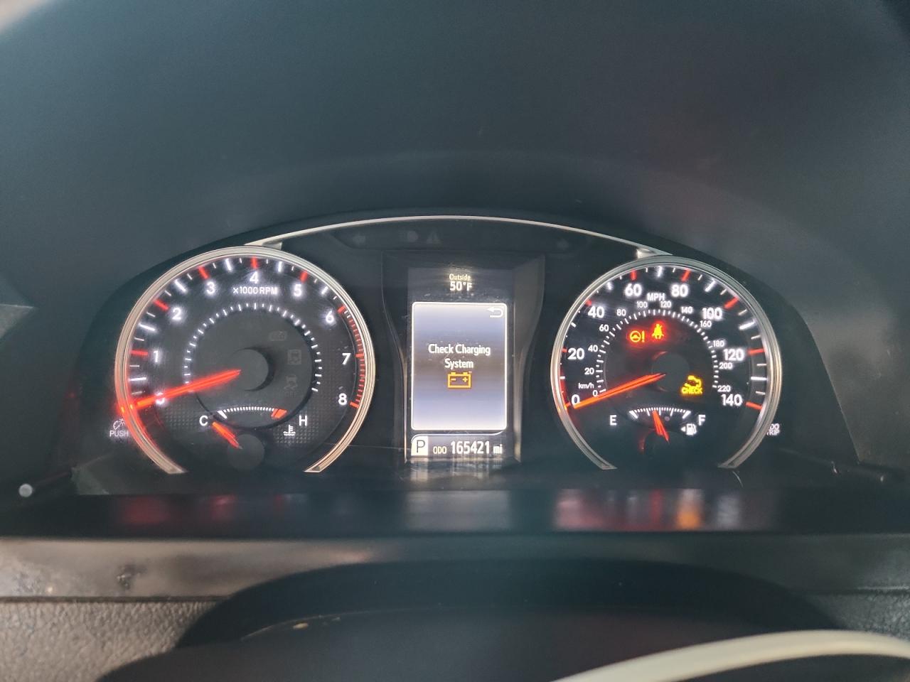 Toyota Camry Le Image 11