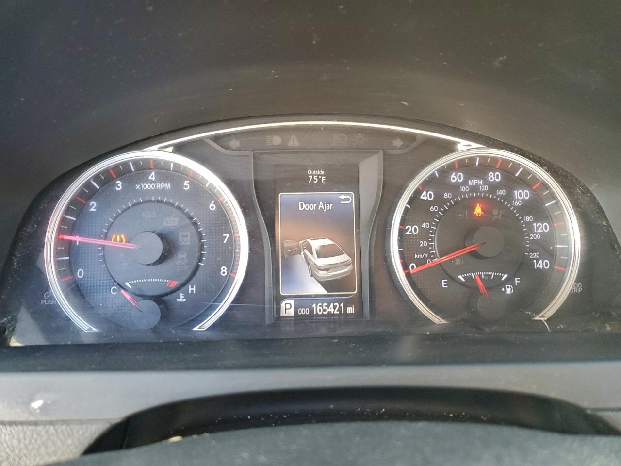 Toyota Camry Le Image 2