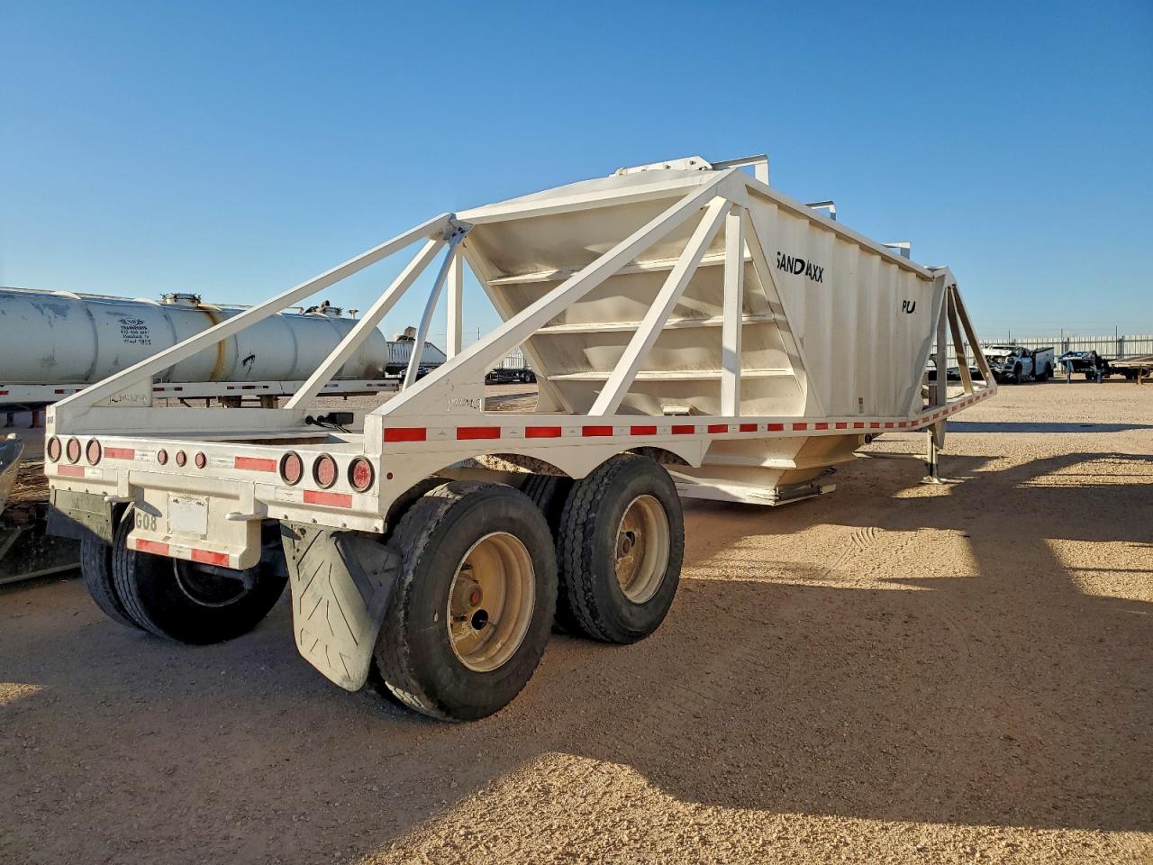 Semi Trailer Image 10