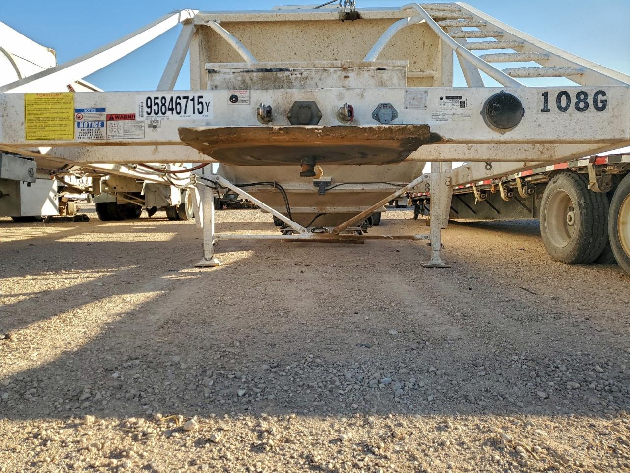 Semi Trailer Image 7